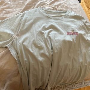 Vineyard vines t shirt